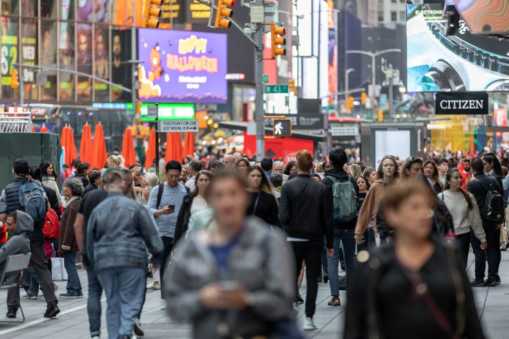 Crowded street in NYC that represents the overwhelming anxiety that can develop. Anxiety Therapy in Manhattan, NY can teach you the skills to learn to love city life, anxiety free.
